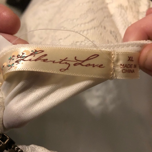 Bell Sleeve Lace Cocktail Dress - Picture 4 of 4